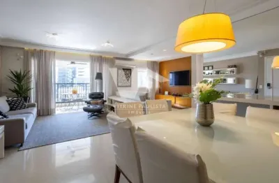 Apartamento em Perdizes, 139m², 3 quartos (2 suítes) e 2 vagas. Reformado, andar alto e com varanda gourmet. Lazer completo com piscina e quadra.
