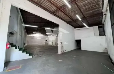 Galpão no Parque São Lucas com 1.094m² e pé-direito de 5m. Terreno de 900m² e mezanino.