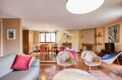 Apartamento em perdizes com 212m², 3 suítes e 3 vagas. lareira, varandas privativas e closet duplo. próximo à puc.