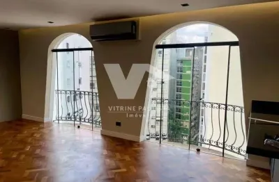 Apartamento reformado no Jardim Paulista com 92m², 2 quartos e 1 vaga. Lazer com piscina e salão de festas.