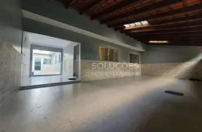 Casa 3 quartos (suíte c/ closet) + cozinha planejada | quadra 01 | sobradinho-df