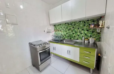 Gracioso apartamento no Tauá com 2 Quartos em rua residencial