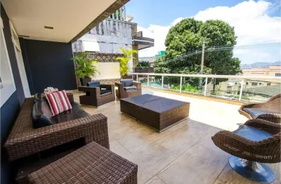Espetacular apartamento de 4 quartos, 2 suítes, varandão e um quintal maravilhoso, simplesmente sensacional!