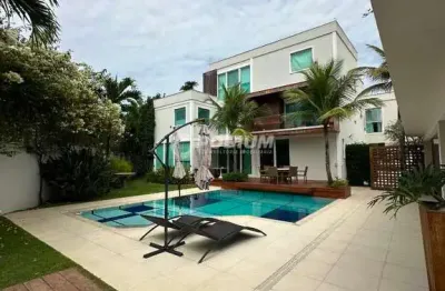 Casa triplex a venda 6 suítes no condomínio malibu barra da tijuca