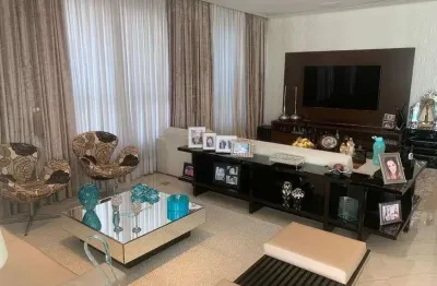 Apartamento para venda possui 265 metros quadrados com 4 quartos