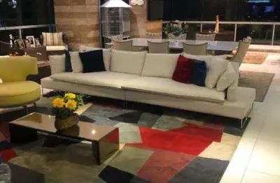 Apartamento para venda tem 244 metros quadrados com 3 quartos