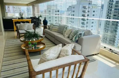 Apartamento para venda tem 392 metros quadrados com 4 quartos