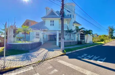 Sobrado semi mobiliado com 4 dorm-suíte - sótão- piscina - no moinhos de vento