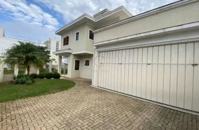 Sobrado com 05 dormitórios sendo 02 suítes em canoas/moinhos de vento