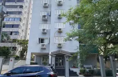 Apartamento de 3 dormitórios, com 01 suíte, sacadão em l com churrasqueira, 02 vagas lado a lado para veículos coberta no bairro centroi