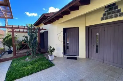 Sobrado 02 dormitórios sendo 02 suítes/moinhos de vento canoas