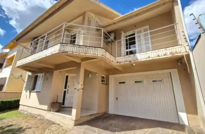 Casa com 4 quartos à venda na Avenida Ramiro Barcelos, 23, São José, Canoas