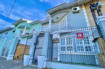 Casa com 3 quartos à venda na Rua Maria Agiova Ghilardi, 24, Centro, Canoas