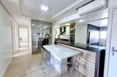 Apartamento com 3 dormitórios , 1 suíte, 2 vagas  no moinhos de vento