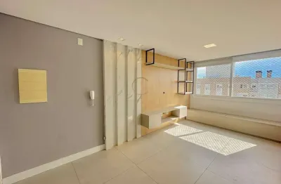 Apartamento 3 dormitórios com uma suíte em condomínio clube