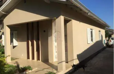 Casa térrea com 02 dormitórios no nossa senhora das graças em canoas