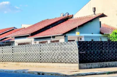 Casa térrea de 03 dormitórios com 01 vaga coberta no bairro fatima