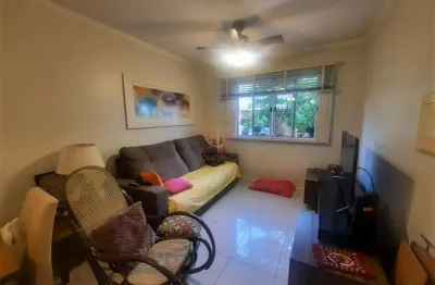 Casa em condomínio com 4 dormitórios, suíte americana, centro de  canoas/rs.