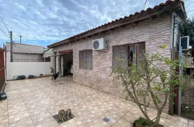 Casa com 4 quartos à venda na Borges De Medeiros, 1025, Niterói, Canoas