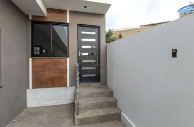 Casa nova de 02 dormitórios com suíte e duas vagas de garagens cobertas no bairro olaria