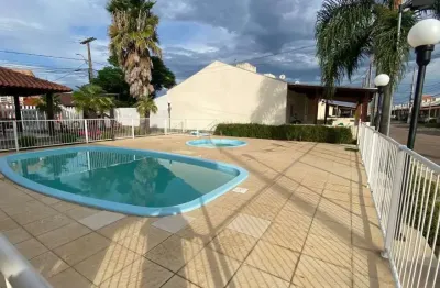 Casa térrea com 02 dormitórios em condomínio no olaria em canoas