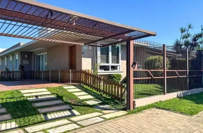 Casa térrea com edícula, 06 dormitórios no bairro niterói