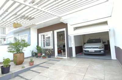 Sobrado semimobiliado à venda em canoas, bairro igara - 145.29m² de área construída.