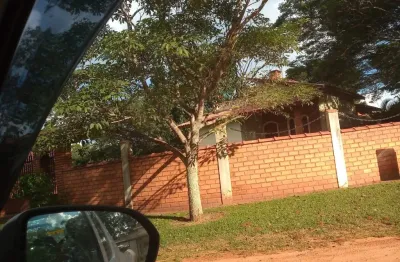 Casa em 5 lotes na gleba l com 3 dormitórios  sendo 1 suite e  um lindo espaço com pomar e vários tipos de árvores frutíferas!área de lazer