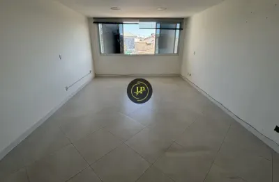 Sala com 35,60m² com elevador na avenida principal em colina de laranjeiras