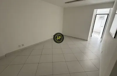 Imperdível sala 50m² com excelente localização na mata da praia