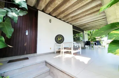 CASA DUPLEX DE 4 QUARTOS COM SUÍTE COM AREA DE 521m² NA ILHA DO BOI !