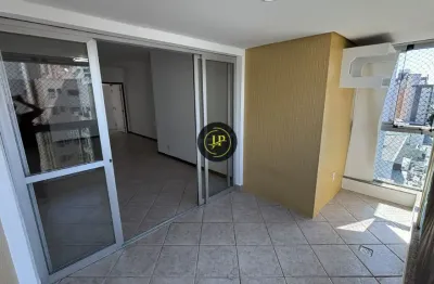 Apartamento de 03 quartos/suíte com closet no coração da praia do canto