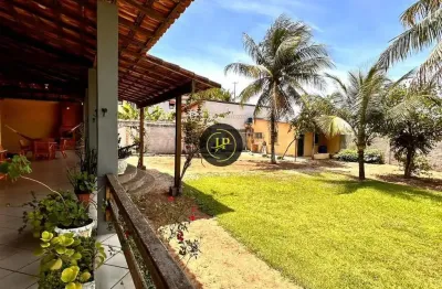 Casa de frente para o mar de 04 quartos com 02 suítes na praia central de anchieta