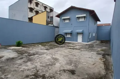 Casa em terreno de 300m² com excelente localização em novo horizonte