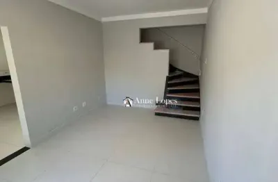 Sobrado amplo face de rua no macuco!! precisa de reforma!! com ótimo potencial !! aqui na anne lopes corretora!!