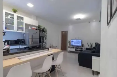 Apartamento estilo garden. reformado e mobiliado; sala e qto com área externa,+dependência revertida