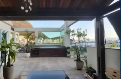 Excelente cobertura junto à lagoa e jardim botânico. piscina e churrasqueira privativa