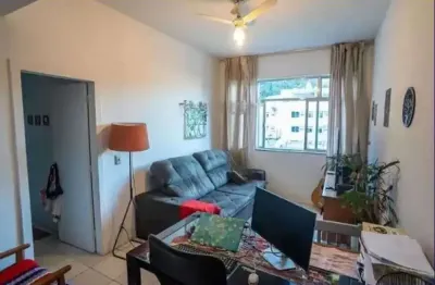 Ótimo apto em ponto bucólico e familiar. sala,2 qtos +depend revertida e vaga