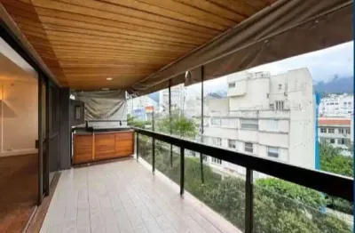Exclusivo apartamento. 230m² bem distribuídos; varandão,4qtos (2 suítes),3 vagas