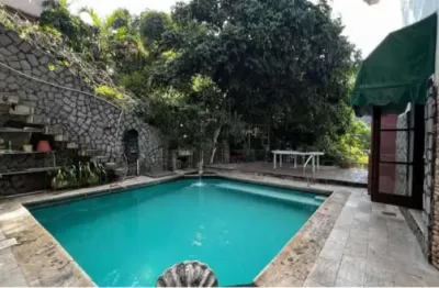 Casa com 4 quartos à venda na rua professor mauriti santos, cosme velho, rio de janeiro, 500 m2 por r$ 1.290.000