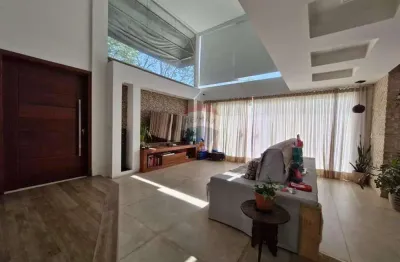 Maravilhosa casa de 337 m² e vista panorâmica à venda na tijuca com 3 quartos e edicula.