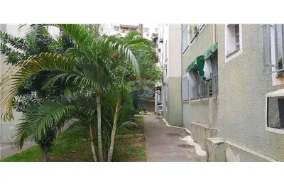 Aluguel de apartamento térreo de dois quartos com 43 m2 no lins