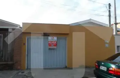 Casa com 3 quartos para alugar na Vila Nery, São Carlos 