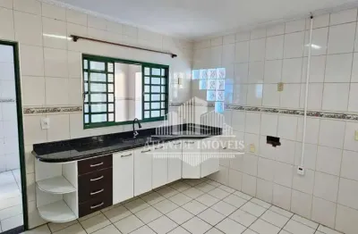 Sala comercial nos fundos para locação – r$ 2.500,00