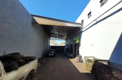 Barracão / Galpão / Depósito à venda na Vila Regente Feijó, São Paulo 