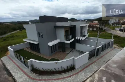 Sobrado com 3 dormitórios à venda, 131 m² por r$ 860.000,00 - bela vista - gaspar/sc
