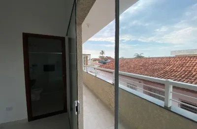 Casa aconchegante a 280m do mar no bairro maria helena novaes em peruíbe