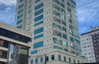 Viva com estilo no litoral catarinense a apenas 250m da praia