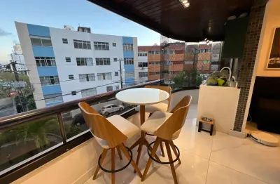 Apartamento amplo na graça com varanda goumert, finamente decorado
