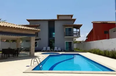 Encantadora casa mobiliada com 04 quartos e piscina privativa!